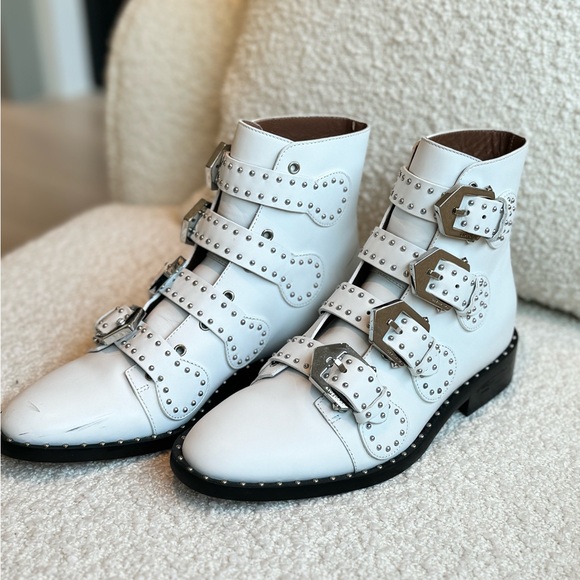 Givenchy leather buckled boots - Picture 3 of 6